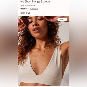 Free People No Show Plunge Bralette / xs/s size / cream white / v neck